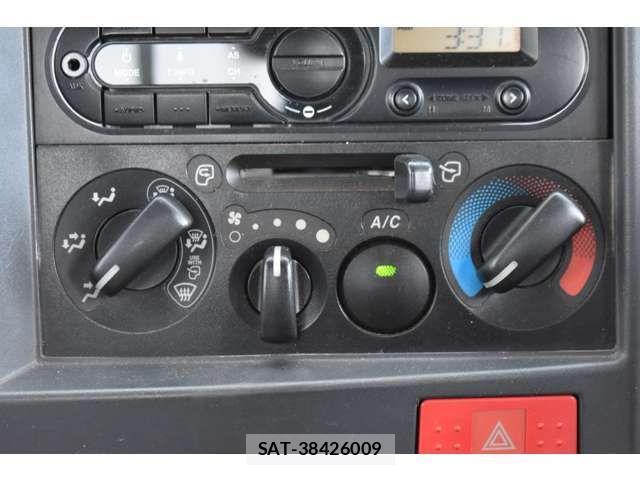 Isuzu ELF TRUCK 2015-03 1354001-12