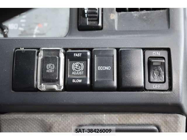 Isuzu ELF TRUCK 2015-03 1354001-14