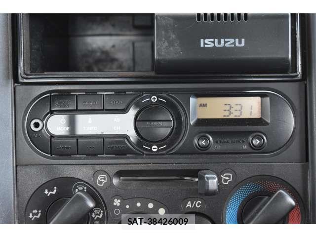 Isuzu ELF TRUCK 2015-03 1354001-16