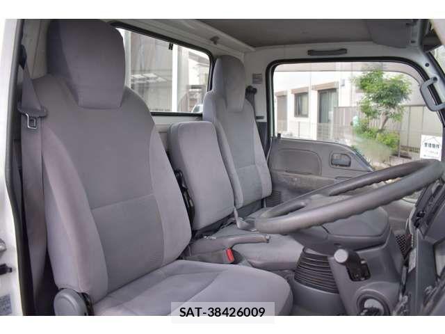 Isuzu ELF TRUCK 2015-03 1354001-3