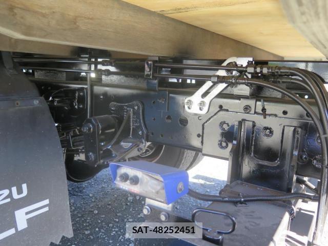 Isuzu ELF TRUCK 2021-02 1366192-28