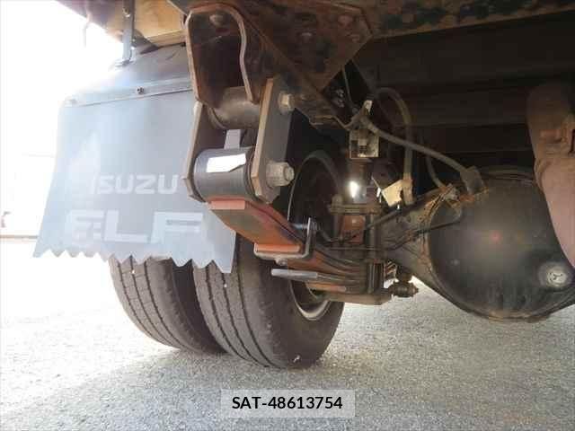 Isuzu ELF TRUCK 2018-08 1366187-15