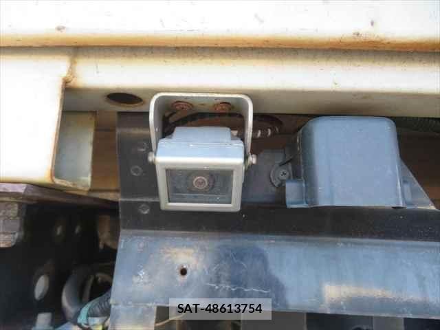 Isuzu ELF TRUCK 2018-08 1366187-17