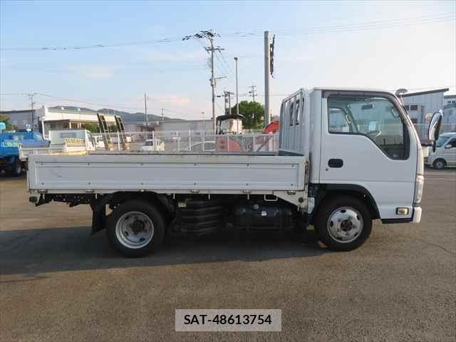 Isuzu ELF TRUCK 2018-08 1366187-4
