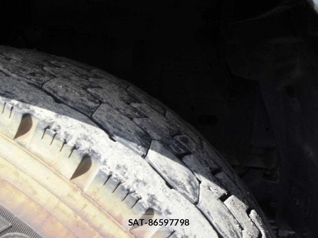 Isuzu ELF TRUCK 2011-02 1380551-24