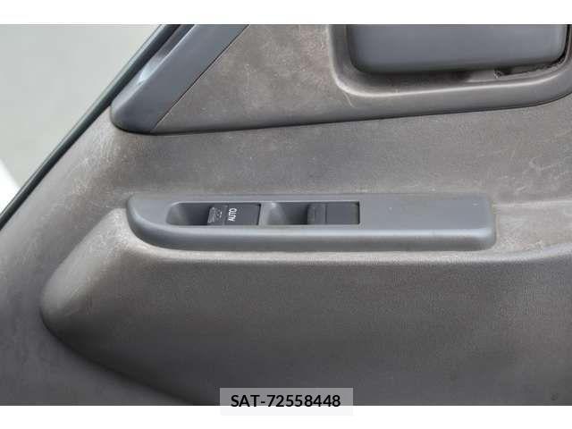 Isuzu ELF TRUCK 2015-06 1390302-9