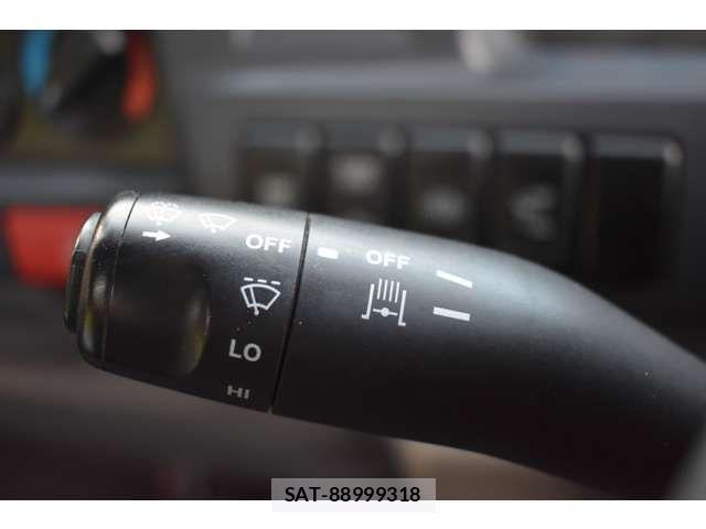 Isuzu ELF TRUCK 2014-05 1390300-15