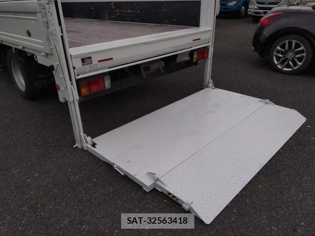 Isuzu ELF TRUCK 2019-02 1472271-6