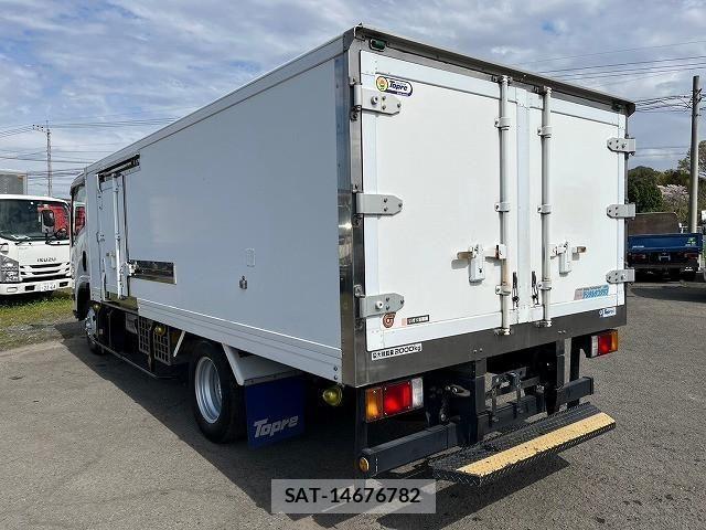 Isuzu ELF TRUCK 2013-09 406822-6