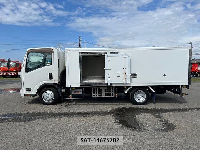 Isuzu ELF TRUCK 2013-09 406822-8