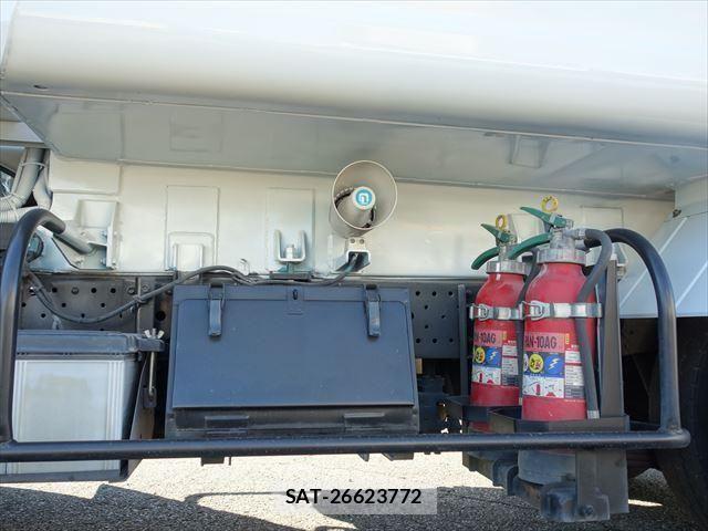 Isuzu ELF TRUCK 2017-11 406725-4