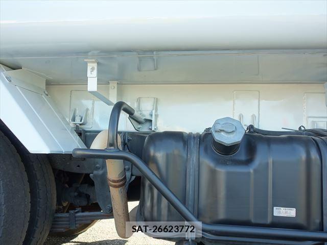 Isuzu ELF TRUCK 2017-11 406725-6