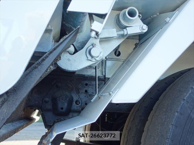 Isuzu ELF TRUCK 2017-11 406725-7