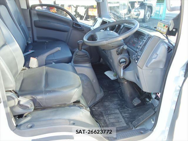 Isuzu ELF TRUCK 2017-11 406725-18