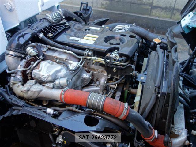 Isuzu ELF TRUCK 2017-11 406725-27