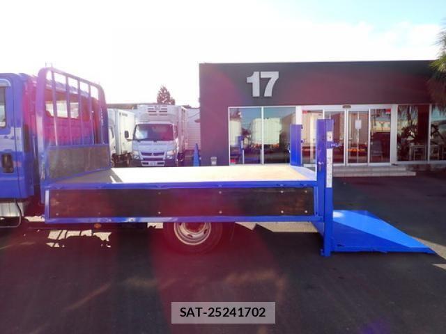 Isuzu ELF TRUCK 2015-01 806269-27