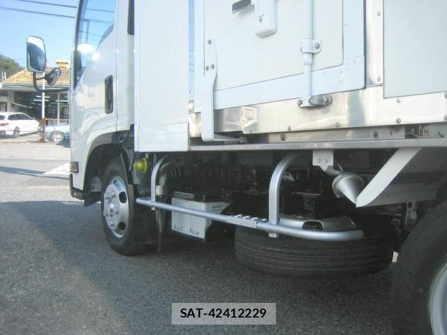 Isuzu ELF TRUCK 2018-07 1204924-11