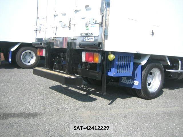 Isuzu ELF TRUCK 2018-07 1204924-14