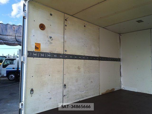 Isuzu ELF TRUCK 2007-11 806227-8
