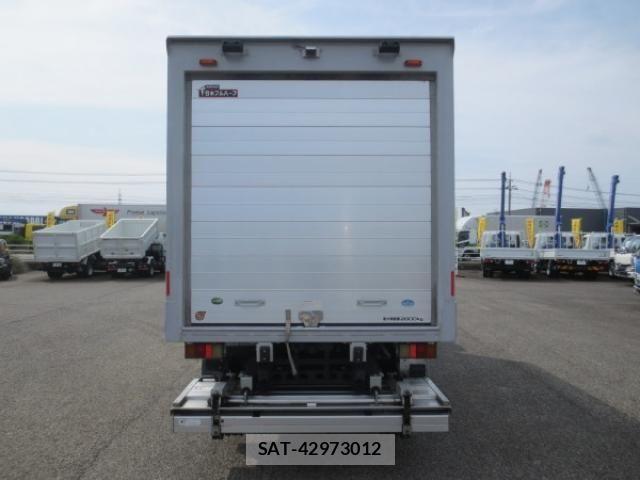 Isuzu ELF TRUCK 2017-02 1037933-6