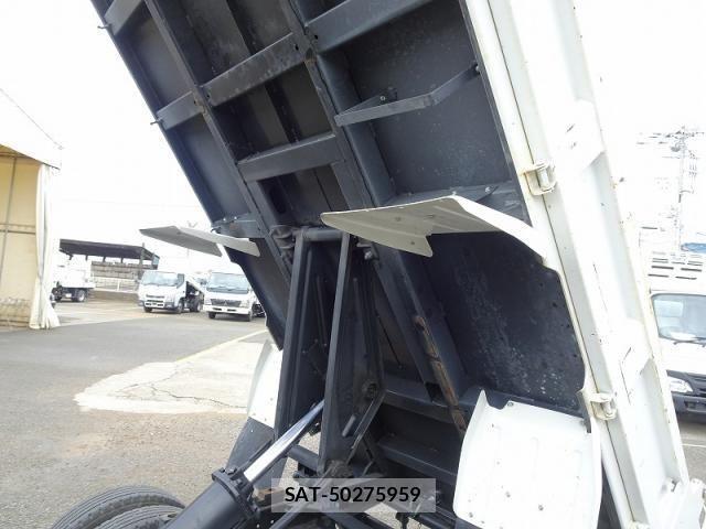 Isuzu ELF TRUCK 2022-08 806171-4