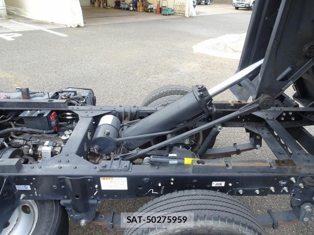 Isuzu ELF TRUCK 2022-08 806171-6