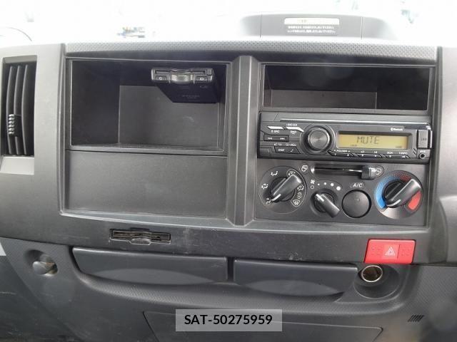 Isuzu ELF TRUCK 2022-08 806171-21