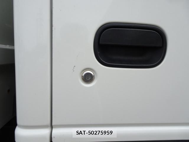 Isuzu ELF TRUCK 2022-08 806171-25