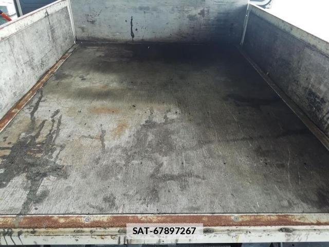 Isuzu ELF TRUCK 2017-09 806352-13
