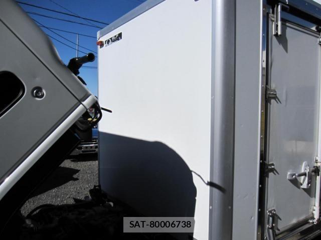 Isuzu ELF TRUCK 2002-12 406764-18
