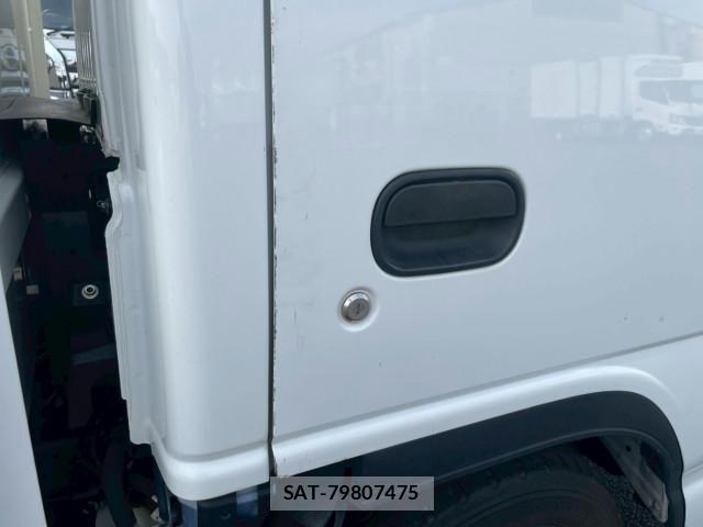 Isuzu ELF TRUCK 2022-09 963907-10