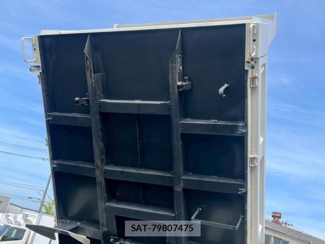 Isuzu ELF TRUCK 2022-09 963907-21