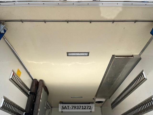 Isuzu ELF TRUCK 2013-12 806170-11