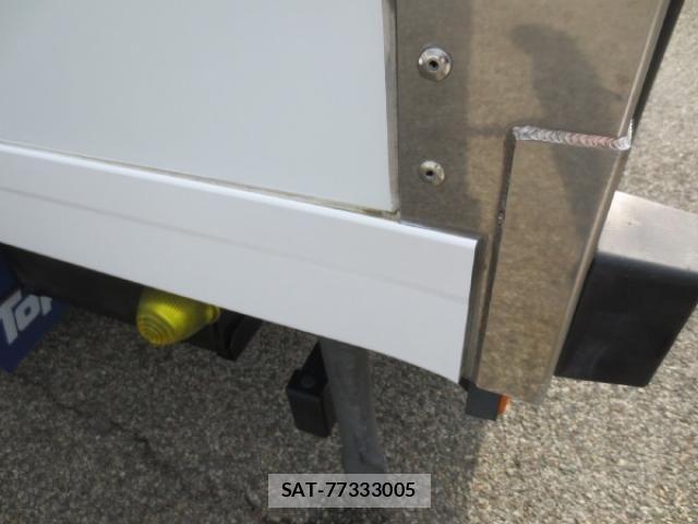Isuzu ELF TRUCK 2019-08 1050818-18