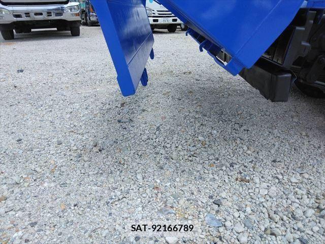 Isuzu ELF TRUCK 2010-05 406742-13