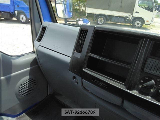 Isuzu ELF TRUCK 2010-05 406742-25