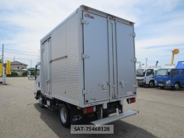 Isuzu ELF TRUCK 2018-02 1037935-4