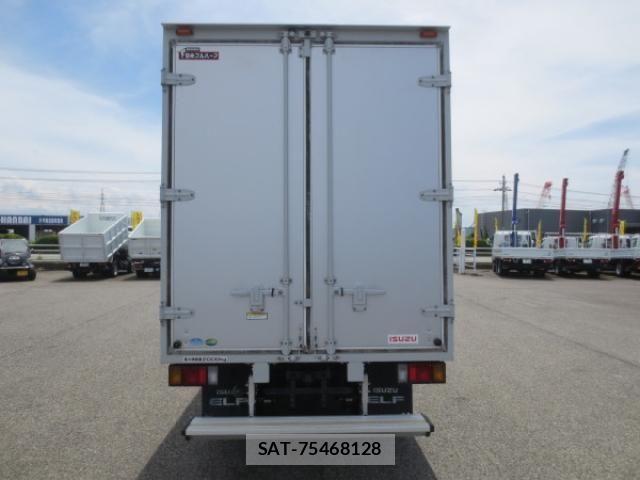 Isuzu ELF TRUCK 2018-02 1037935-6