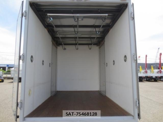 Isuzu ELF TRUCK 2018-02 1037935-9