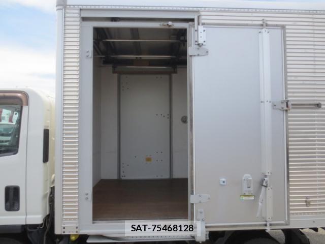 Isuzu ELF TRUCK 2018-02 1037935-11