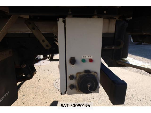 Isuzu ELF TRUCK 2015-08 1624621-23