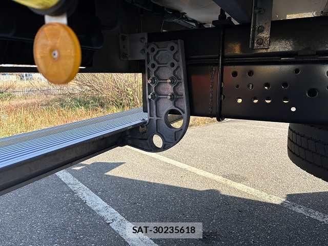 Isuzu ELF TRUCK 2021-03 1742614-20