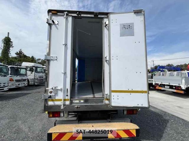 Isuzu ELF TRUCK 2019-05 1742760-12