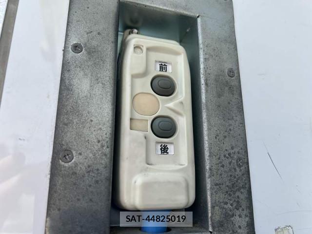 Isuzu ELF TRUCK 2019-05 1742760-21