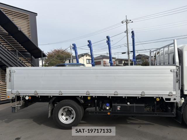 Isuzu ELF TRUCK 2019-05 1742679-5