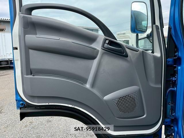 Isuzu ELF TRUCK 2016-10 1742670-22