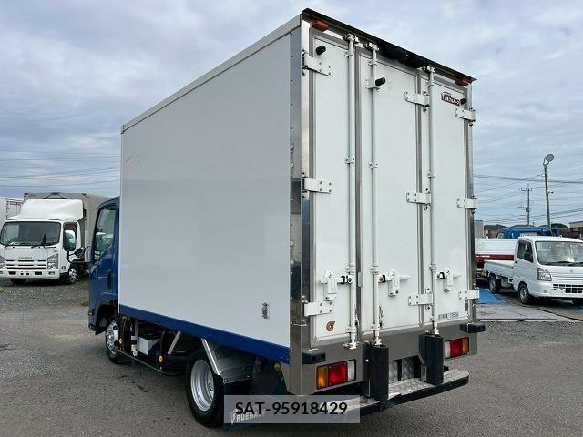 Isuzu ELF TRUCK 2016-10 1742670-7