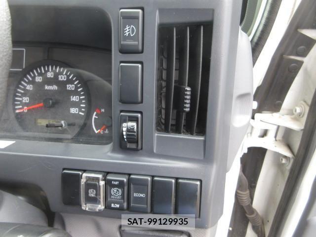 Isuzu ELF TRUCK 2018-05 1742651-16