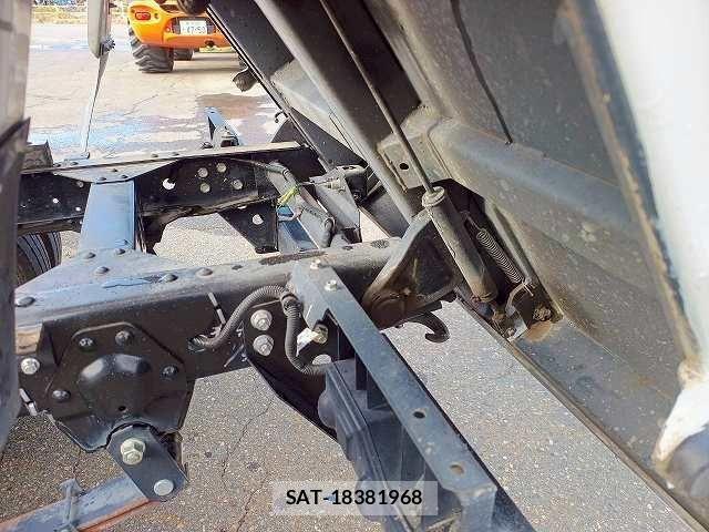 Isuzu ELF TRUCK 2018-09 1742685-19