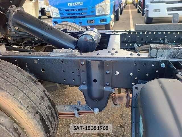 Isuzu ELF TRUCK 2018-09 1742685-20